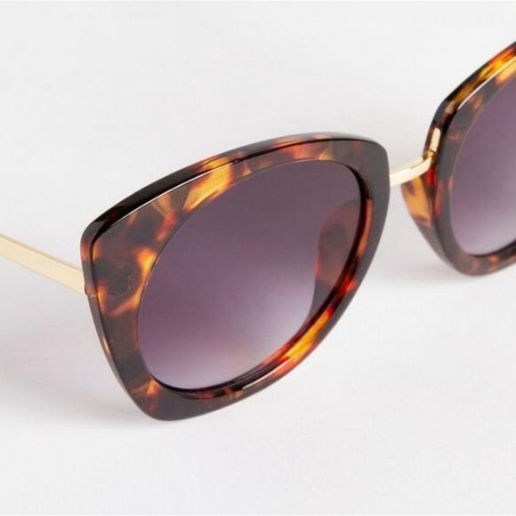 Torrid Cat Eye Smoke Lens Sunglasses - Picture 2 of 2